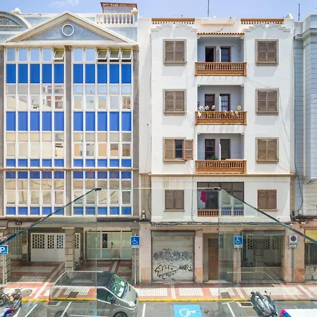 By Playa De Canteras Holiday home *