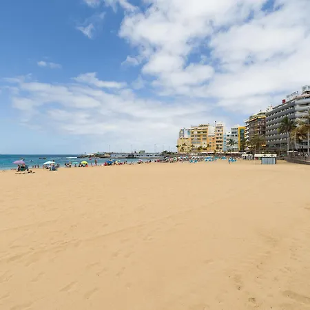 By Playa De Canteras *
